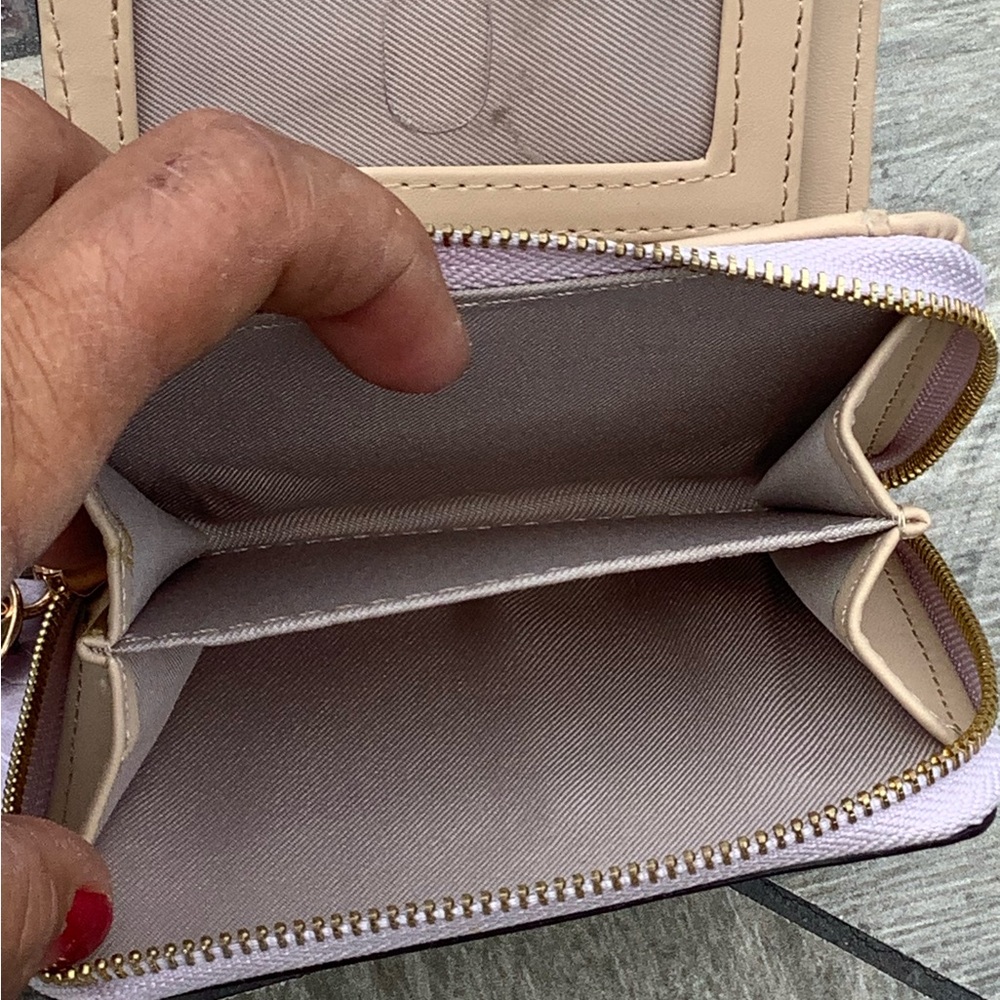 GUC! Nine West Lavender Croc-Embossed Leather Gold Wallet - Picture 5 of 7